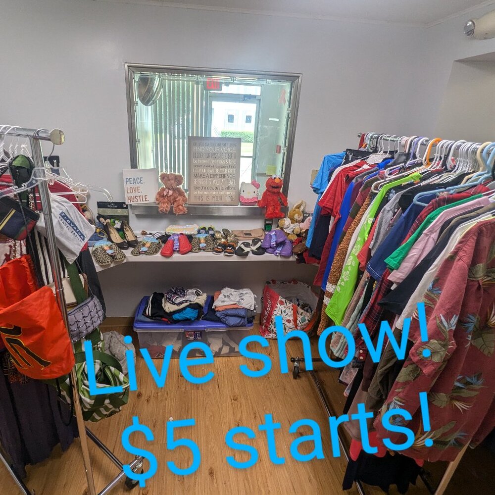 Like this flyer to be notified of my future shows! Thank you!!🫶🏼